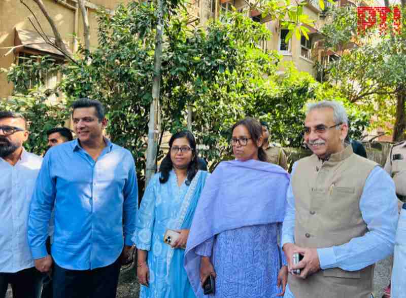 varsha gaikwad aslam